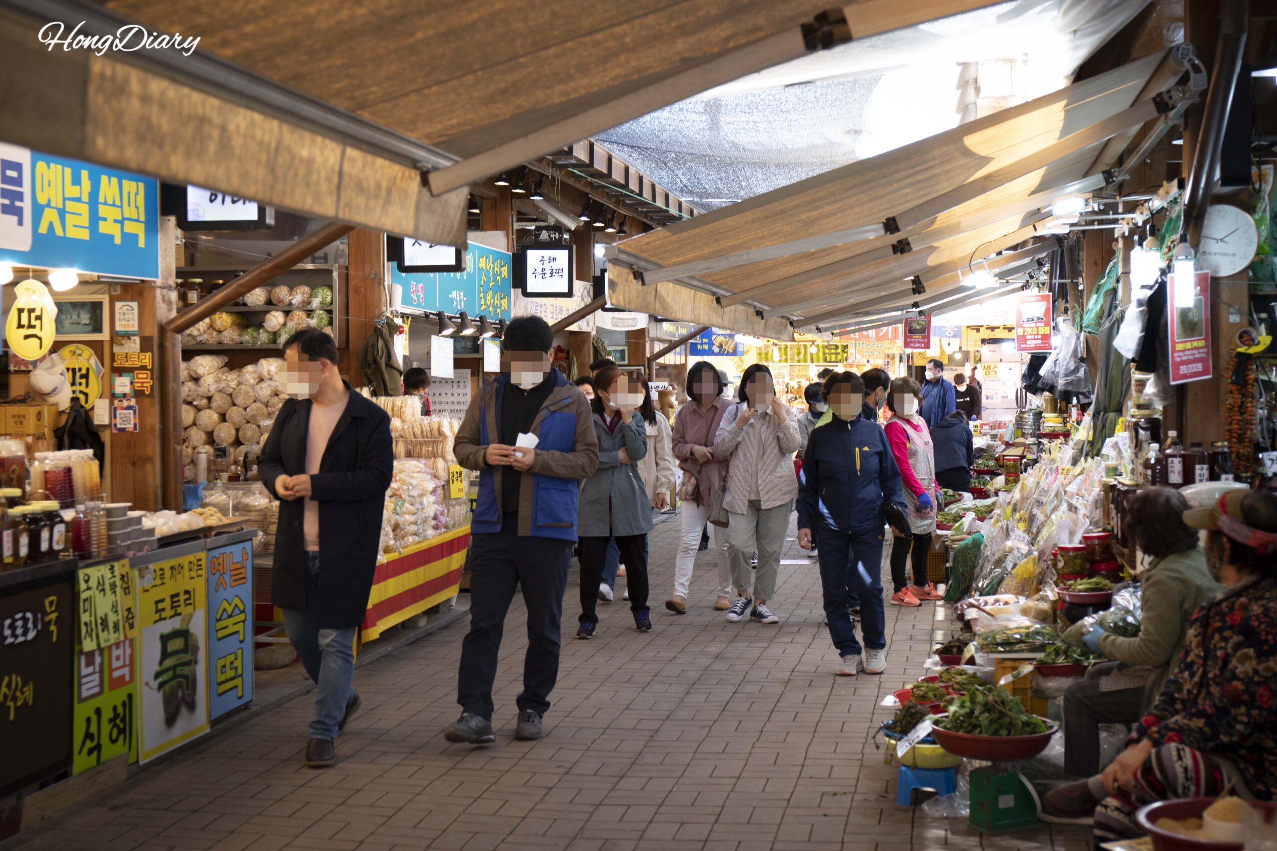 Mercado Hwagae: Ostras de Cerezo, Pescado Frito y un Río