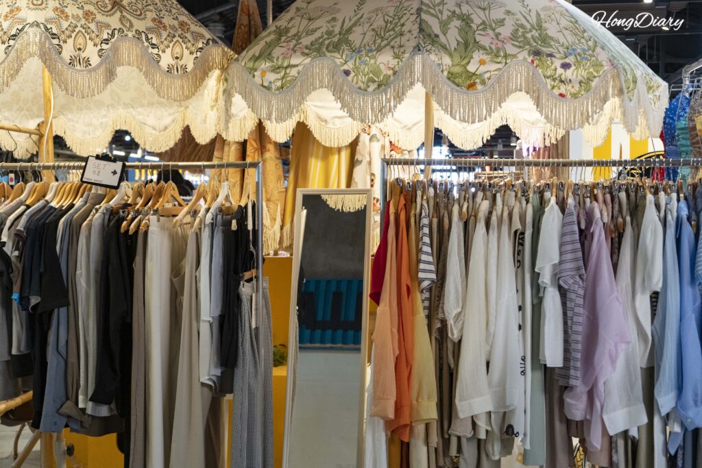 Tienda de ropa y moda dentro de Millac The Market