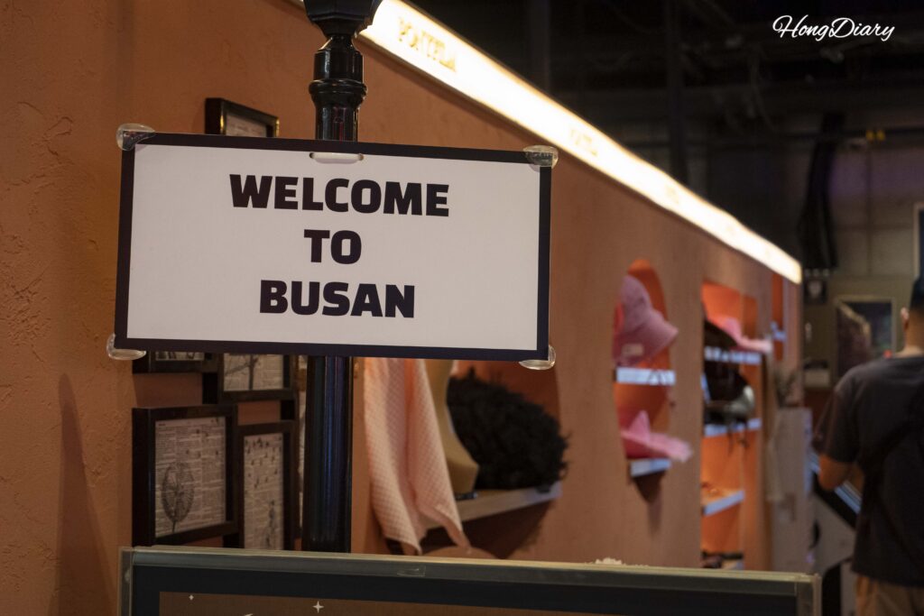 Folleto Welcome to Busan encontrado dentro de Millac The Market en Gwangalli