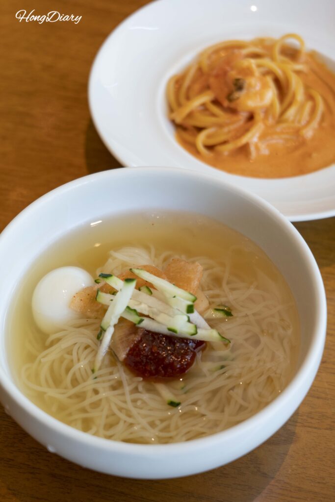 釜山名物ミルミョンとロゼパスタ、ホテル農心リストランテのライブクッキング