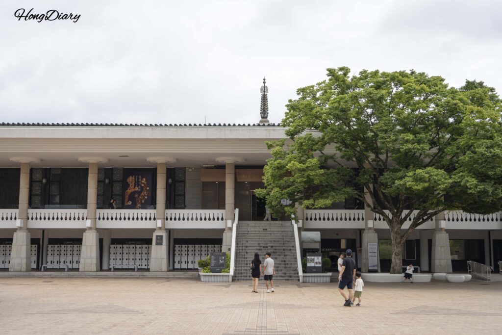 国立慶州博物館の新羅歴史館(本館)の外観