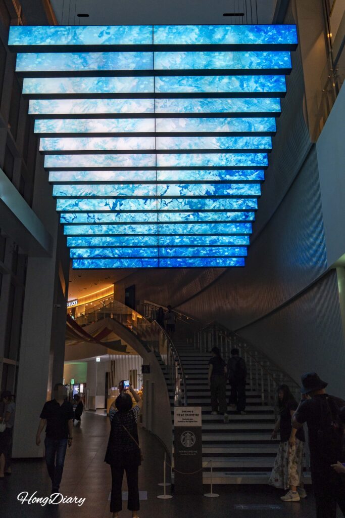 Instalación de arte multimedia Sky Wave en el piso 98 de Busan X the Sky