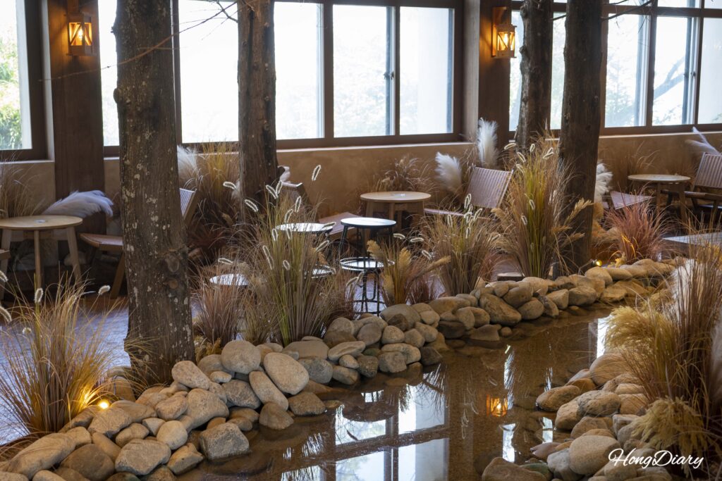 Sala de otoño del café Yeoldudal Miryang