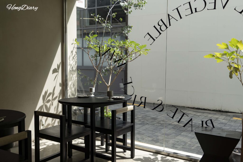 Lunch at a Michelin-recognized vegan restaurant on Yeongdo, included in the Busan sound walking tour