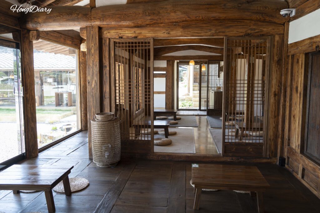 Interior of Byeotnwi sarangchae with traditional Korean floor seating and low wooden tables