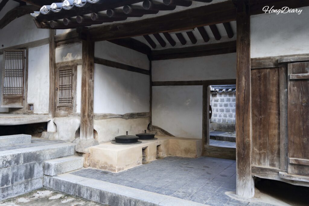 Gojiksa, the former servants' quarters at Dosan Seowon Confucian academy in Andong